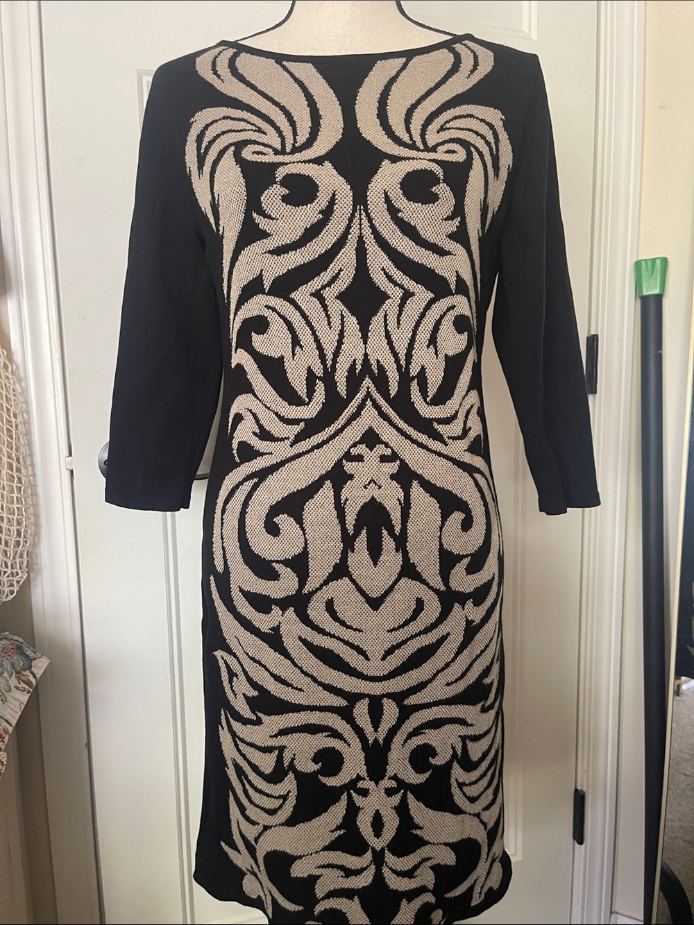 Nine West Black and Beige Long Sleeve Patterned Knit Dress